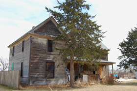 Abandoned home in Pfiefer, Kansas