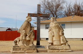 Pioneer monument in Victoria, Kansas